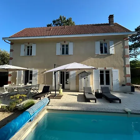 Avec Piscine Chauffee